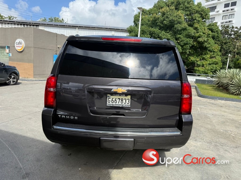 2016 Chevrolet Tahoe LTZ — foto 5 / 10