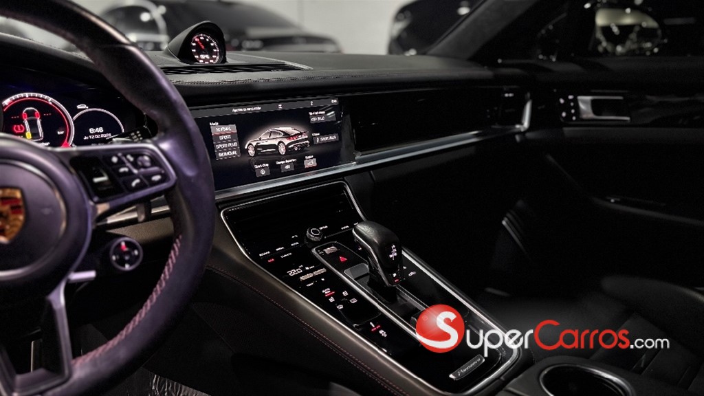 2018 Porsche Panamera Turbo S — foto 8 / 12