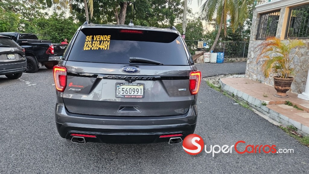 2016 Ford Explorer Sport — foto 9 / 12