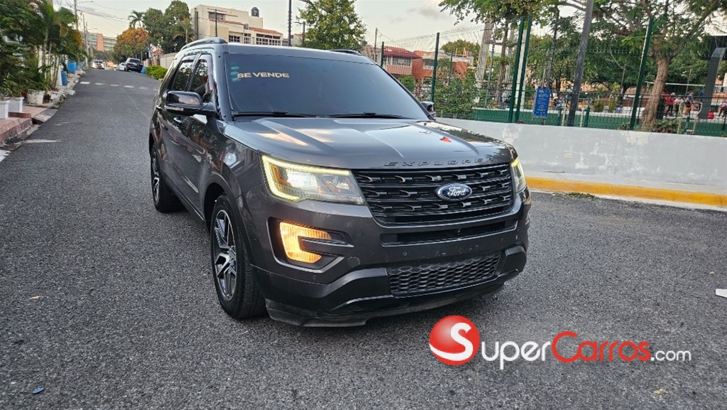 2016 Ford Explorer Sport — foto 10 / 12