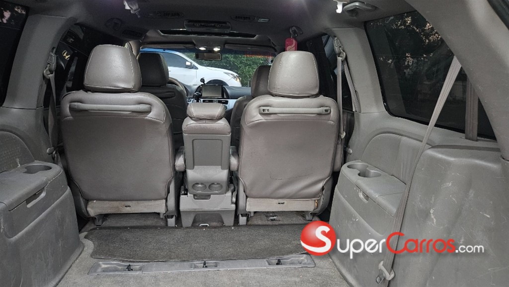 2010 Honda Odyssey EXL — foto 6 / 10