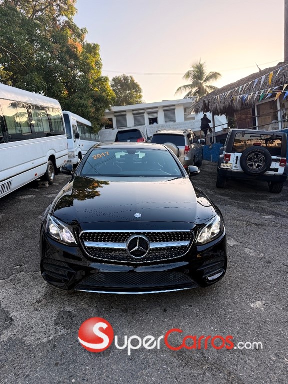 2017 Mercedes-Benz Clase E 300 — foto 10 / 12