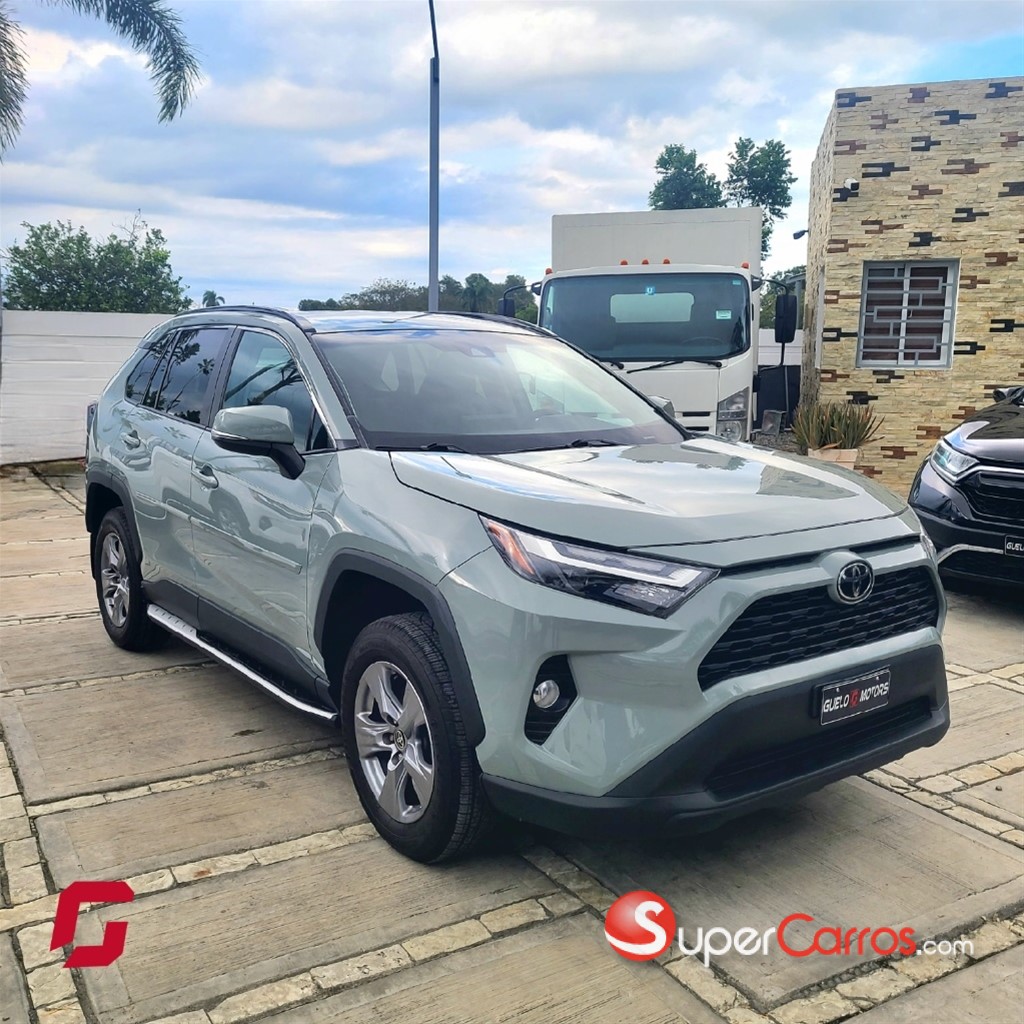 2022 Toyota RAV4 XLE