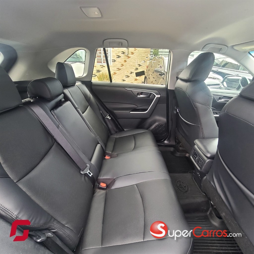 2022 Toyota RAV4 XLE — foto 5 / 10