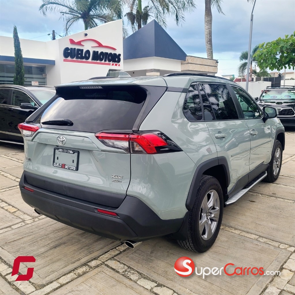 2022 Toyota RAV4 XLE — foto 6 / 10