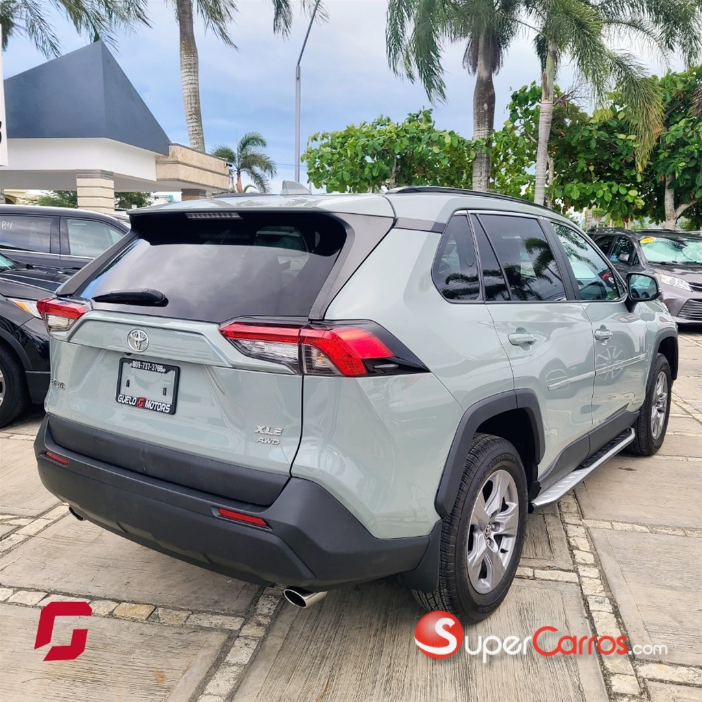 2022 Toyota RAV4 XLE — foto 7 / 10