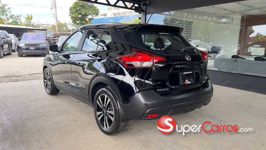 2019 Nissan Kicks SV — foto 4 / 10