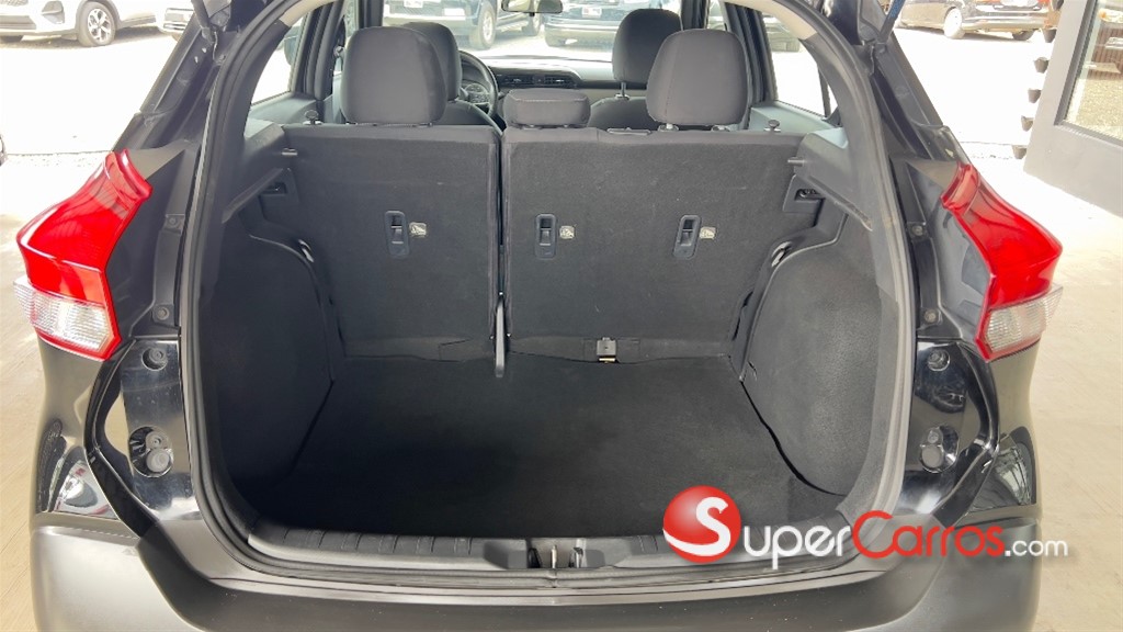 2019 Nissan Kicks SV — foto 8 / 10