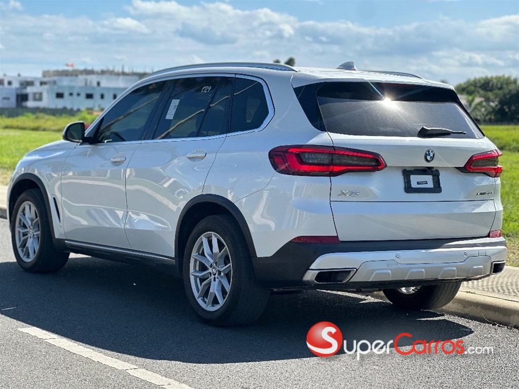 2020 BMW X 5 40i — foto 6 / 11