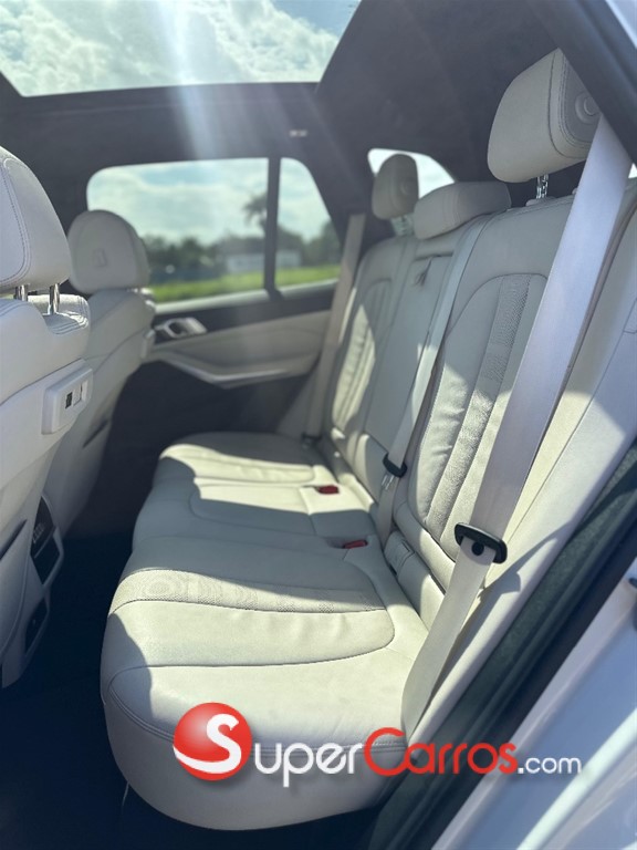 2020 BMW X 5 40i — foto 7 / 11