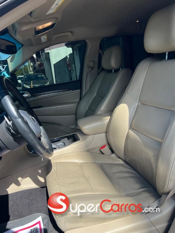 2017 Jeep Grand Cherokee Limited — foto 8 / 10