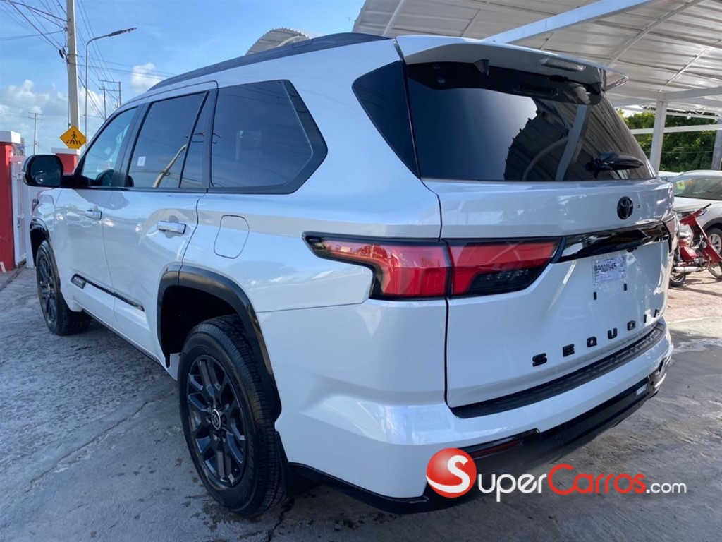 2024 Toyota Sequoia Platinium — foto 7 / 12