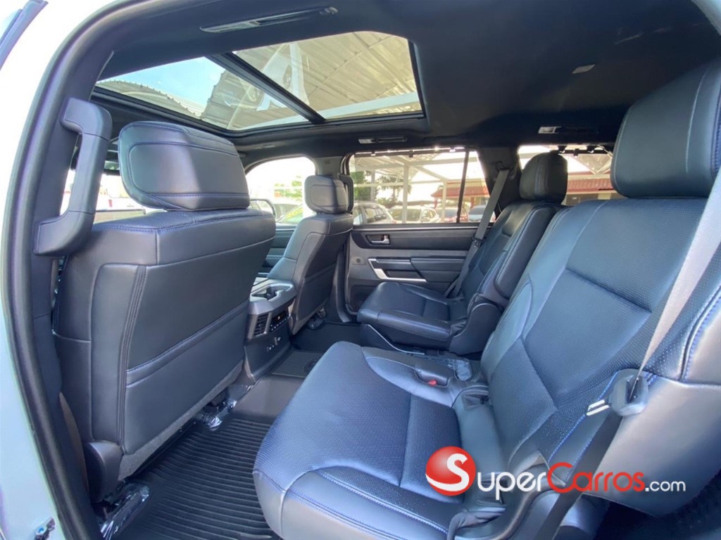 2024 Toyota Sequoia Platinium — foto 9 / 12