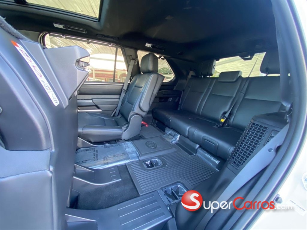 2024 Toyota Sequoia Platinium — foto 10 / 12
