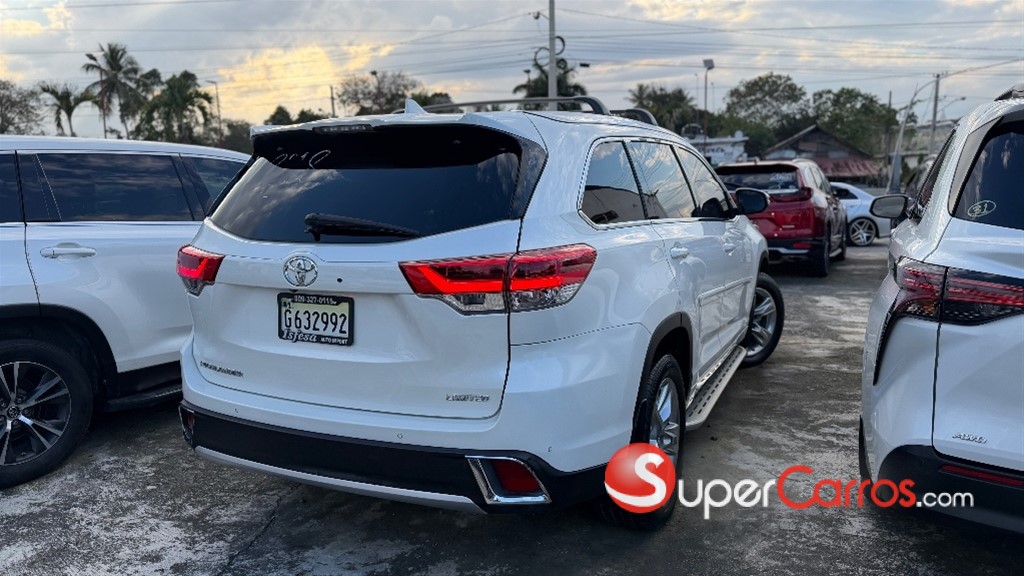 2018 Toyota Highlander Limited — foto 2 / 9