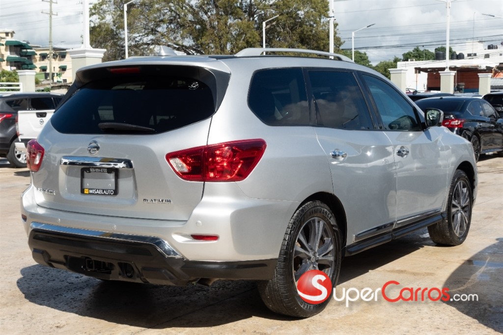 2020 Nissan Pathfinder Platinum — foto 3 / 12