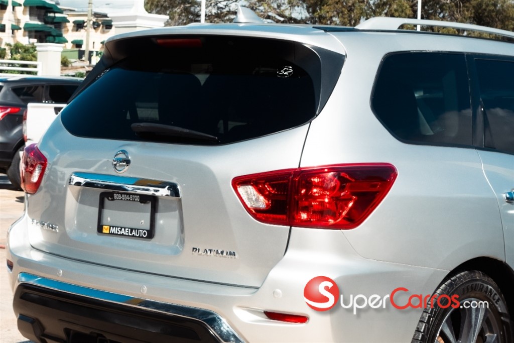 2020 Nissan Pathfinder Platinum — foto 4 / 12