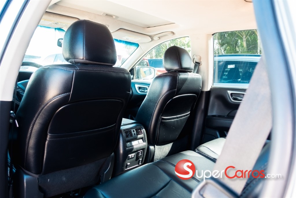 2020 Nissan Pathfinder Platinum — foto 6 / 12