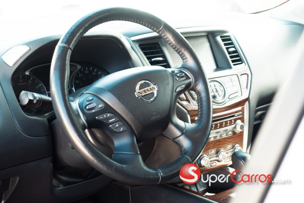 2020 Nissan Pathfinder Platinum — foto 8 / 12