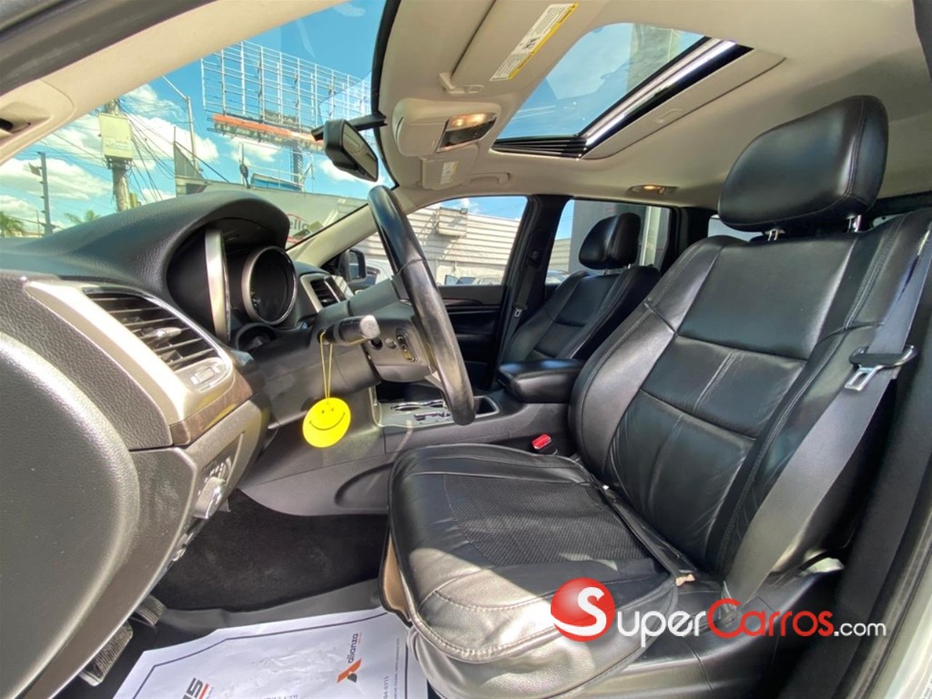 2011 Jeep Grand Cherokee Laredo — foto 9 / 10