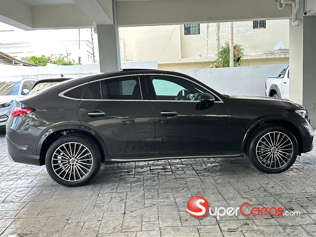 2025 Mercedes-Benz Clase GLC 200 Coupe — foto 3 / 9