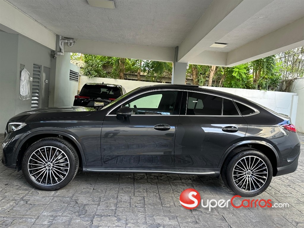 2025 Mercedes-Benz Clase GLC 200 Coupe — foto 4 / 9