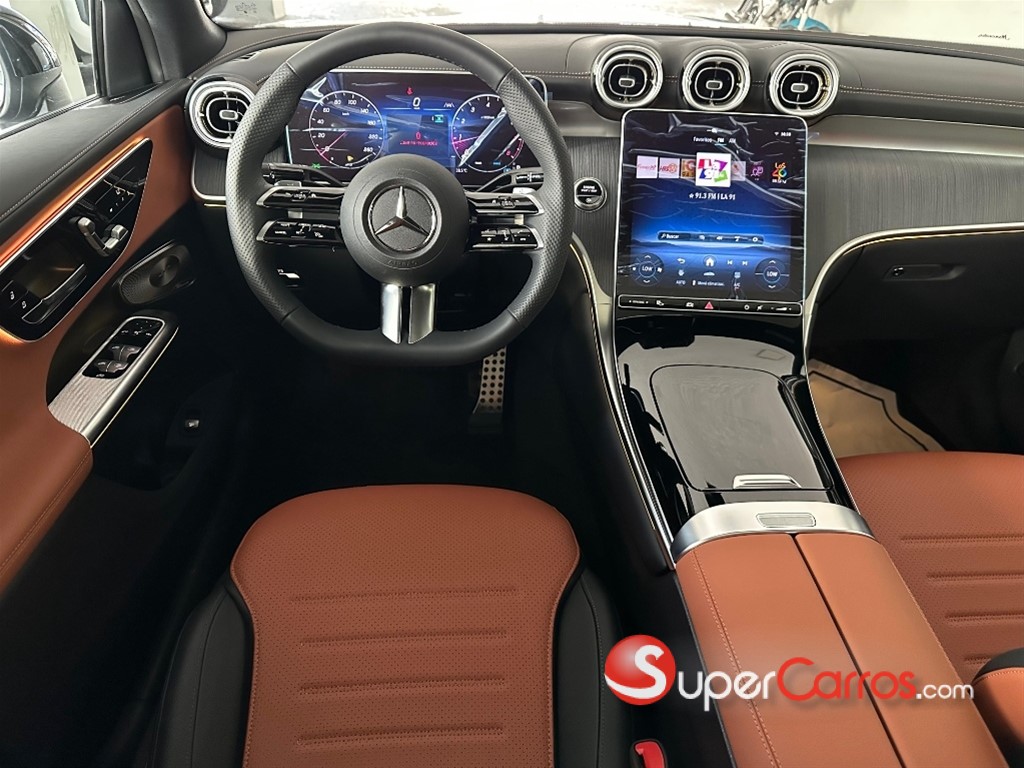 2025 Mercedes-Benz Clase GLC 200 Coupe — foto 8 / 9
