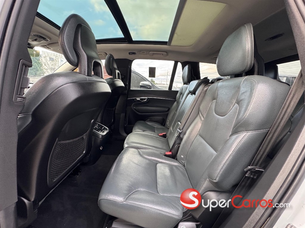 2020 Volvo XC90 Momentum T6 — foto 8 / 12