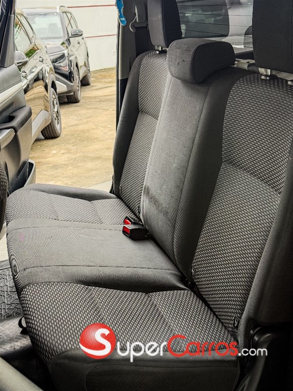 2017 Toyota Hilux — foto 4 / 11