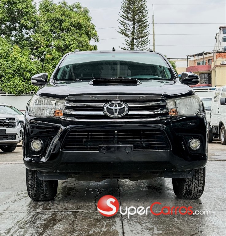 2017 Toyota Hilux — foto 9 / 11