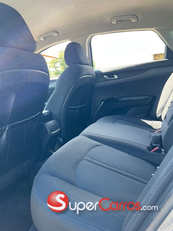 2021 Kia K-5 — foto 9 / 12