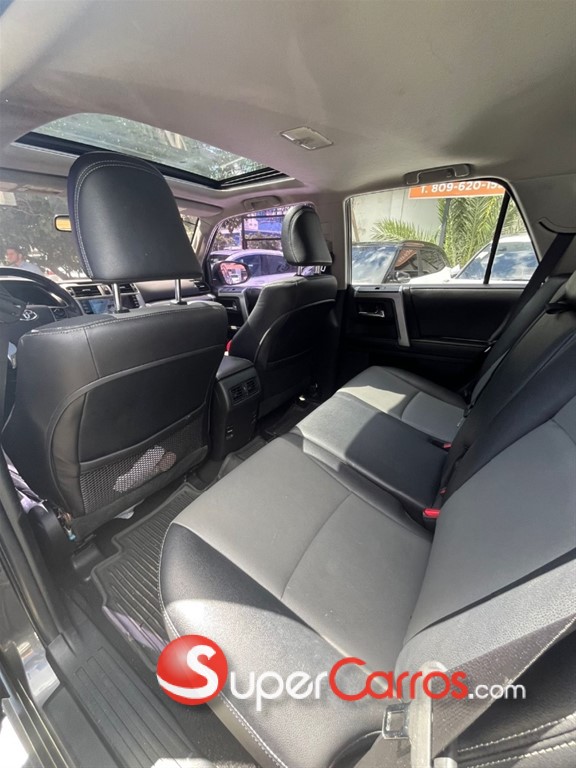 2017 Toyota 4 Runner SR5 Premium — foto 6 / 11
