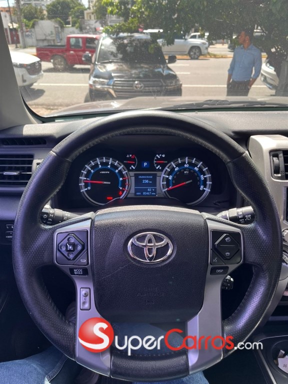 2017 Toyota 4 Runner SR5 Premium — foto 7 / 11