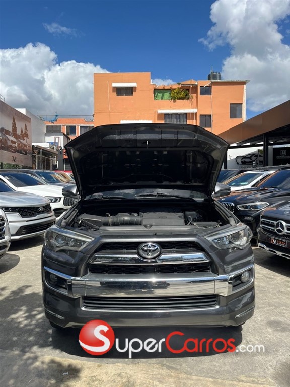 2017 Toyota 4 Runner SR5 Premium — foto 8 / 11