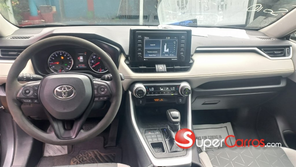2021 Toyota RAV4 XLE — foto 9 / 12