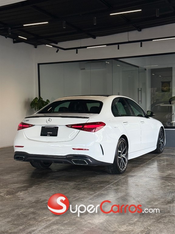 2023 Mercedes-Benz Clase C 300 AMG — foto 4 / 12