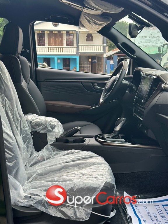 2026 Isuzu DMAX LSE — foto 9 / 10