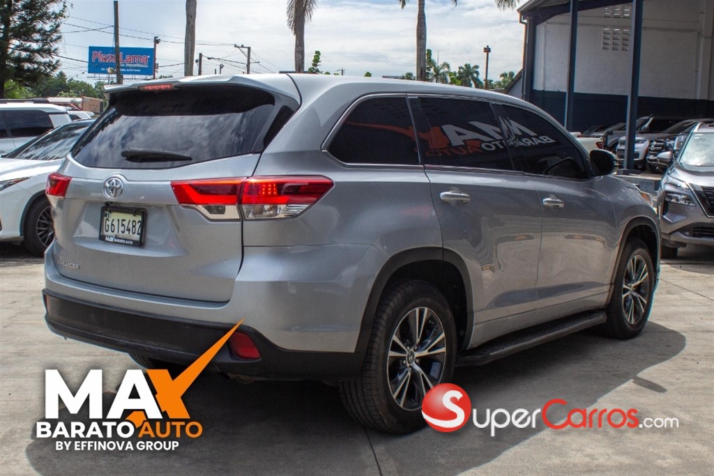 2017 Toyota Highlander LE — foto 3 / 12