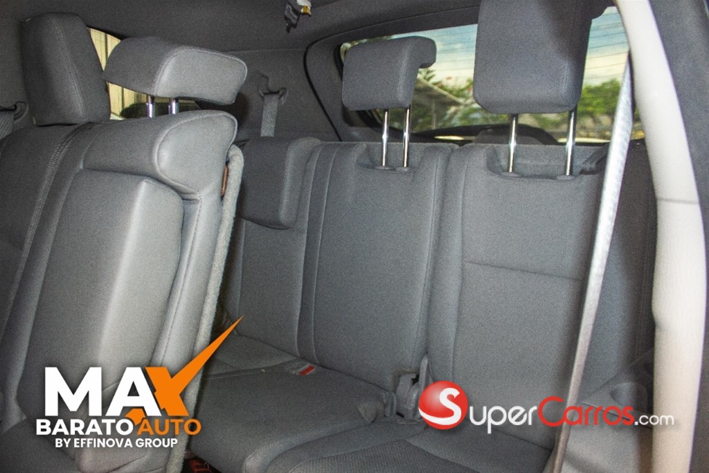 2017 Toyota Highlander LE — foto 7 / 12