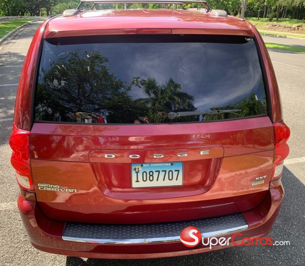 2014 Dodge Grand Caravan SXT — foto 4 / 12