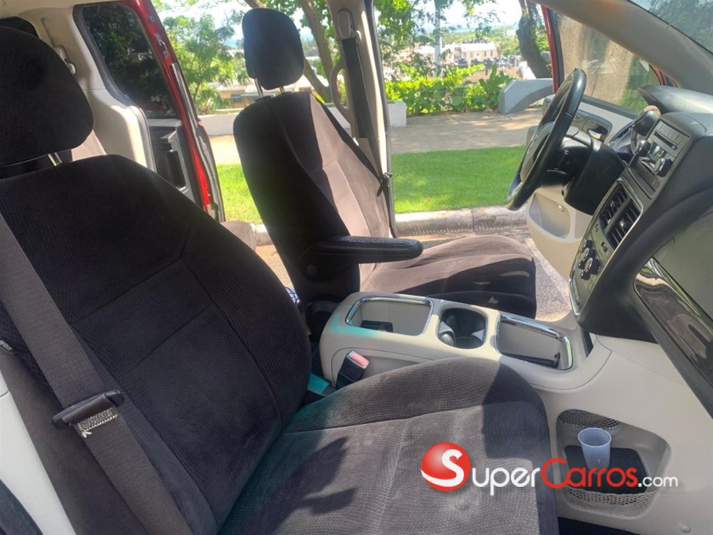 2014 Dodge Grand Caravan SXT — foto 10 / 12