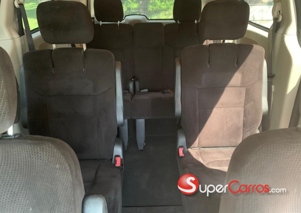 2014 Dodge Grand Caravan SXT — foto 11 / 12