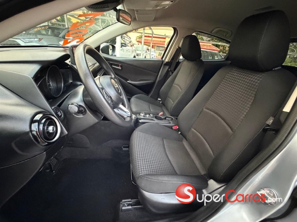 2021 Mazda Demio — foto 8 / 11