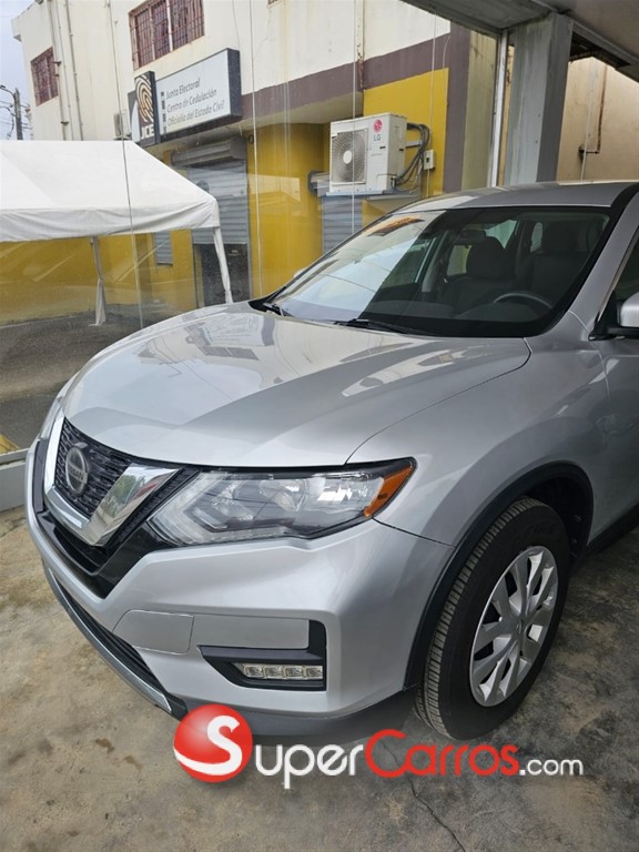 2020 Nissan Rogue SV