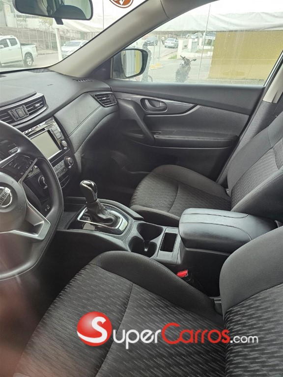 2020 Nissan Rogue SV — foto 6 / 6