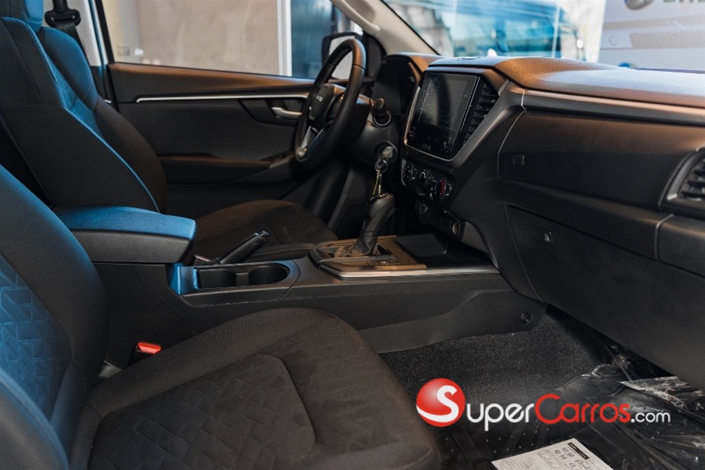 2026 Isuzu DMAX LS — foto 9 / 12