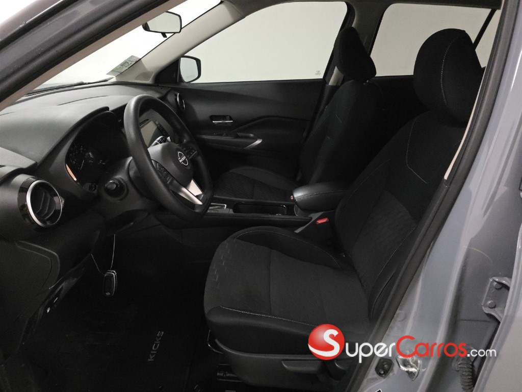 2023 Nissan Kicks SV — foto 9 / 12