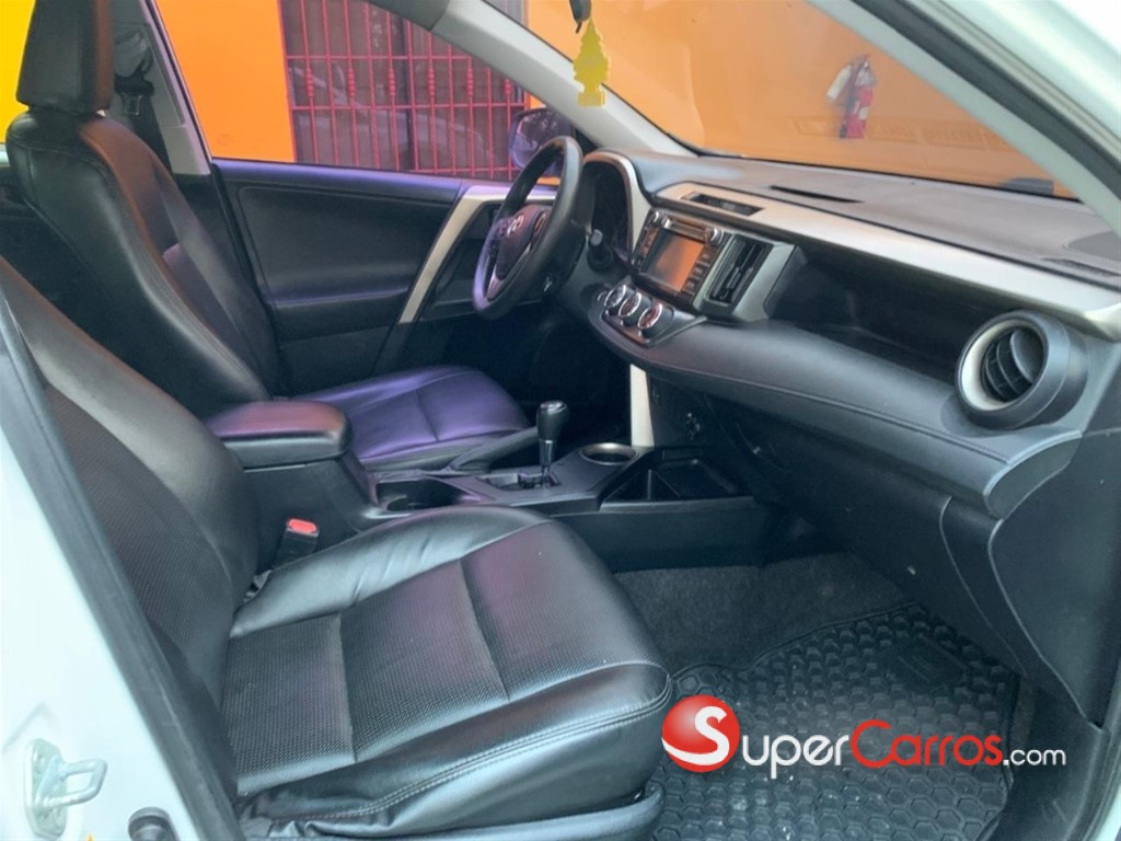 2015 Toyota RAV4 LE — foto 9 / 9