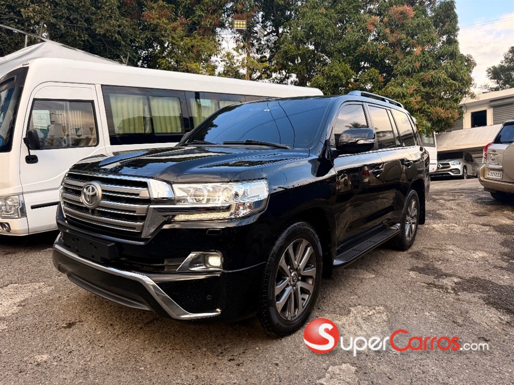 2017 Toyota Land Cruiser VXR — foto 2 / 12