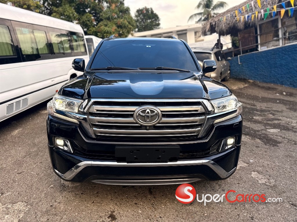 2017 Toyota Land Cruiser VXR — foto 4 / 12